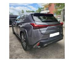 LEXUS UX250H FULL OPTIONS f-SPORT PARFAIT ETAT